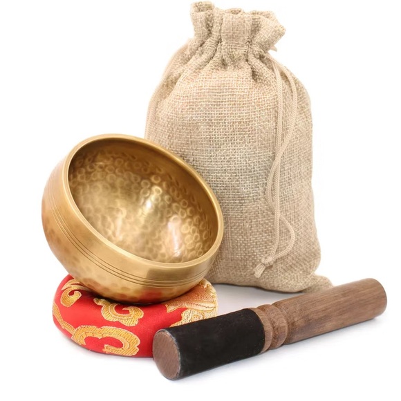 Hammered brass singing bowl - Picture 2 of 7